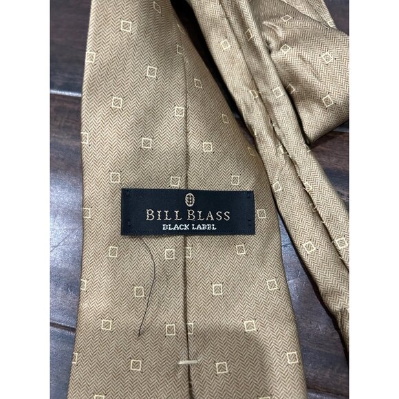 Bill Blass Black Label Gold Silk Tie With Geometric Pattern - Picture 5 of 9